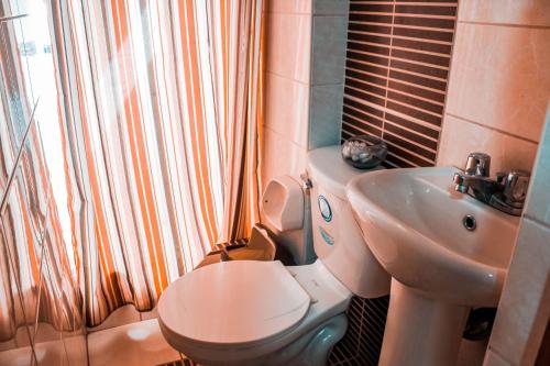 Salle de bains dans l'établissement Hotel Virgen del Carmen - Huaraz