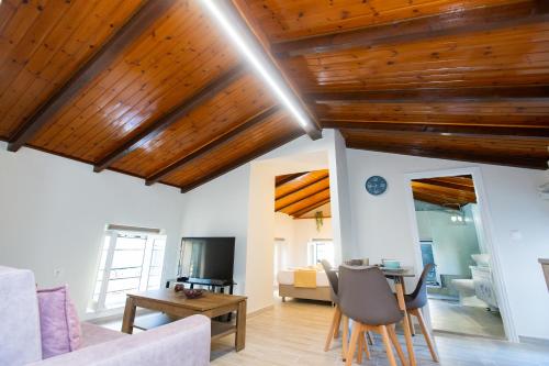 Odisseus old town apartment