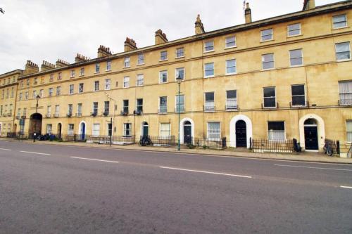 Gallery image of Spacious Georgian 3bedroom Apartment, 5 mins from Bath Abbey in Bath