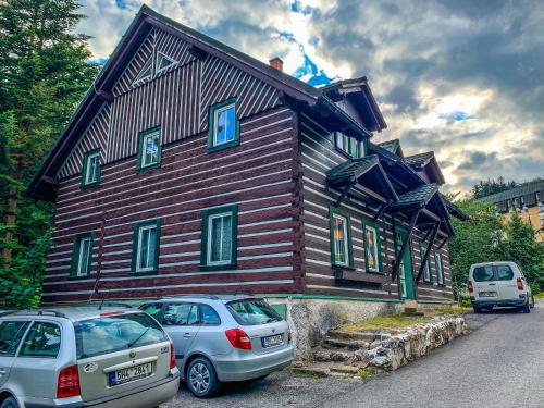 Rakennus, jossa guesthouse sijaitsee