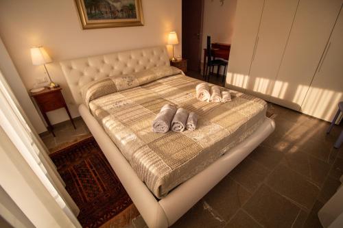 Кровать или кровати в номере Bed Adelaide