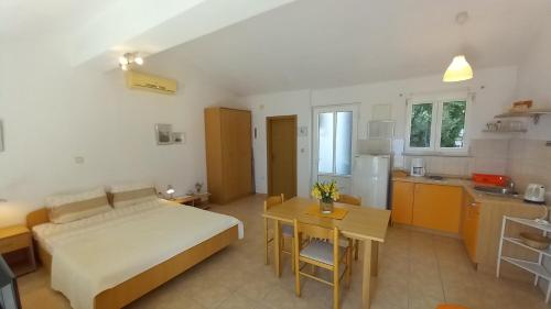 Fotografie z fotogalerie ubytování Apartmani Antonini 2 v destinaci Živogošće