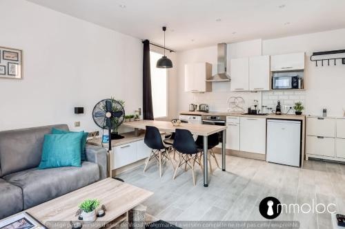 Hyper central studio 2 minutes walk from "Nice Etoile"