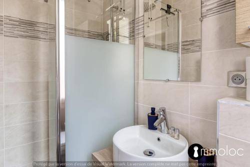 Hyper central studio 2 minutes walk from "Nice Etoile"
