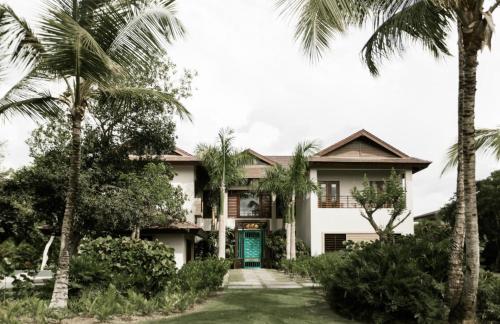 Ocean view villa with golf front at exclusive beach resort