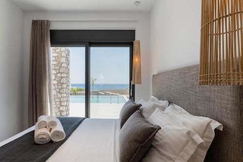 Gallery image of Grand Blue Villas Lachania in Lakhania