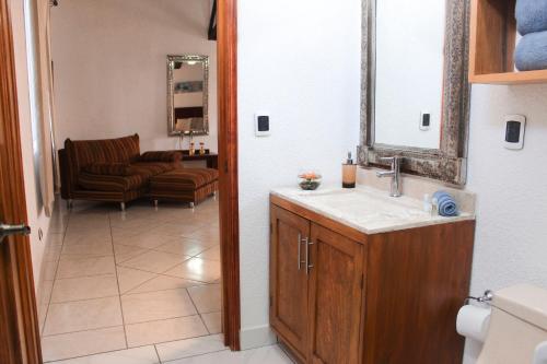 Phòng tắm tại La Capilla Hotel