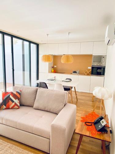 Aljube Residences I - Apt novo, com terraço, centro PDL