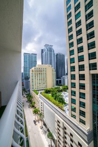 High Rise Brickell Modern Studio photo 38