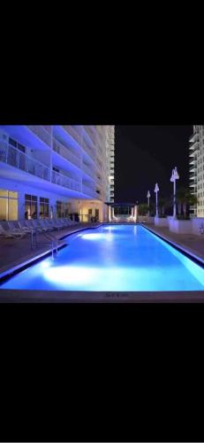 High Rise Brickell Modern Studio photo 17