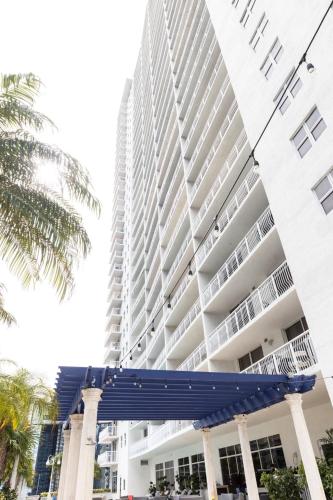 High Rise Brickell Modern Studio photo 18