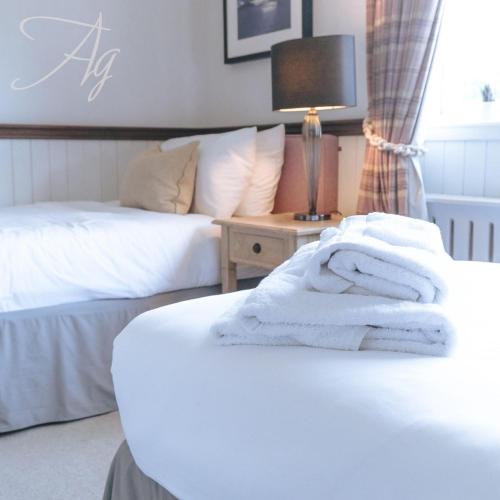 Allangrange Hotel near Invernessにあるベッド