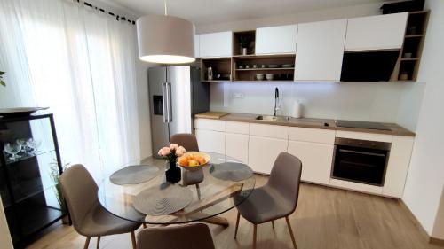 Kuchyň nebo kuchyňský kout v ubytování Harmony apartment Podstrana Split