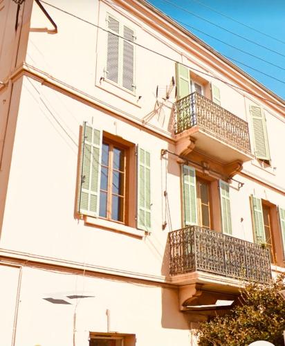 Grand appartement proche plages & centre ville