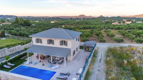 LagópodhonにあるZANTE SOLEIL - Elegant Stone Villa with Large Private Poolのギャラリーの写真