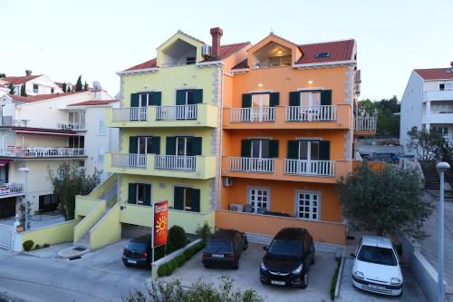 Sunrise Apartments 3