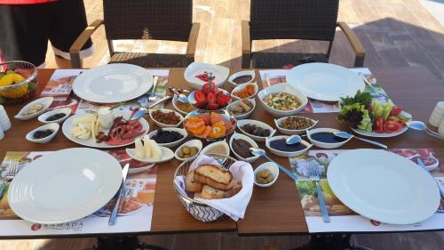 Photo de la galerie de l'établissement Ramada Resort by Wyndham Akbuk - All Inclusive, à Didim