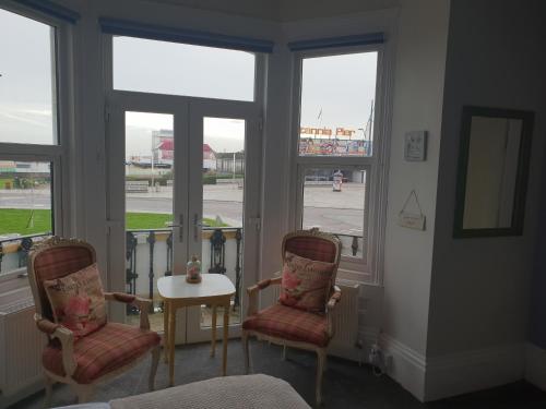 A seating area at Henrys on the Prom 