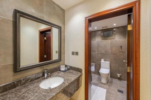 Ένα μπάνιο στο Sarwat Park Hotel