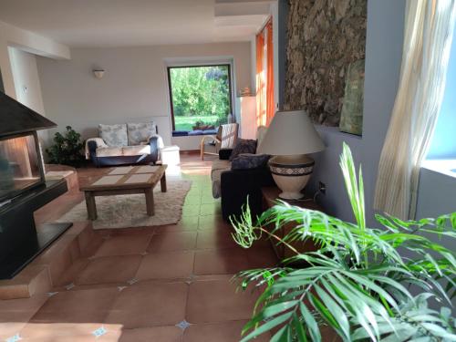 A seating area at Mote Cottage