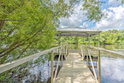 Suwannee Preserve River Home with Float Dock! – Photos 2