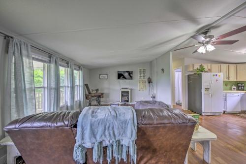 Pet-Friendly Murphy Home with Mountain Views! – Photos 4
