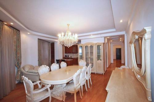 Freedom Apartments on Yekmalyan str