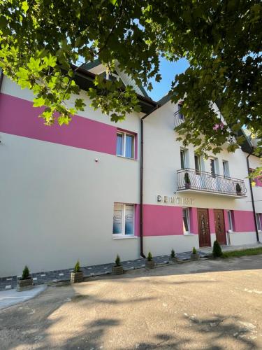 特魯斯卡韋茨的住宿－Апарт-Готель у центрі Трускавця，相簿中的一張相片