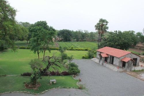 Jardín al aire libre en Barabagh Deogarh - A Heritage Farm Stay