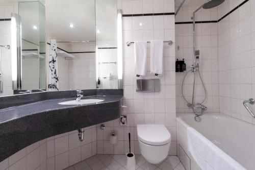 Koupelna v ubytování Mercure Hotel Gera City
