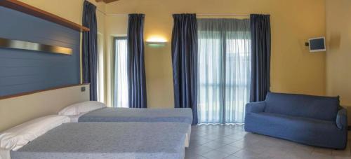 Room in Guest room - Alba Village Hotel 3 Stelle