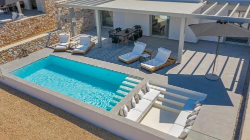 Бассейн в T7 LUXURY VILLAS PAROS или поблизости