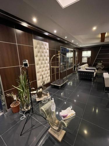 Фотография из галереи Al-Fakhamah Hotel Apartments - Families Only в Эль-Хубаре