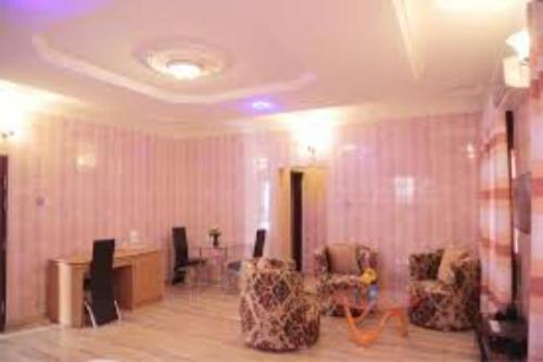 Zdjęcie z galerii obiektu Room in Guest room - Dilida Guest Suites-standard w mieście Jabi