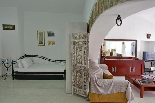 Gallery image of Arco I/ Downtown Rustic Apartment/4 min from port in Hydra