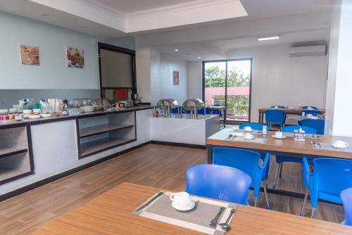 Afbeelding uit fotogalerij van Pauraque Soho Hotel in Dar es Salaam