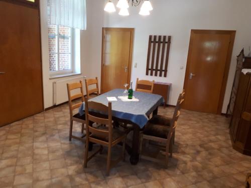 Fotografie z fotogalerie ubytování Ferienwohnung auf einem Gutshof v destinaci Nordenham