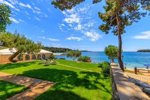 Al Mare Apartments