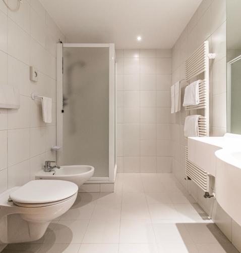 Et badeværelse på Apartments Boè