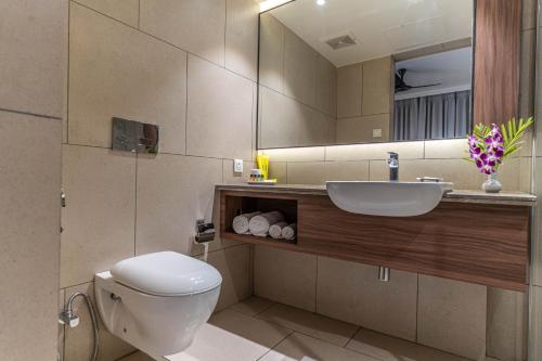 Ванная комната в Nanu Beach Resort & Spa