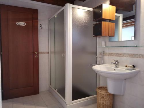Φωτογραφία από το άλμπουμ του Larici Rooms σε Roana