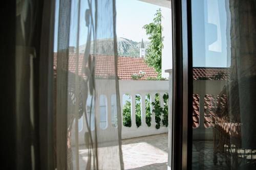 Nespecifikovaný výhled na hory nebo výhled na hory při pohledu z apartmánu