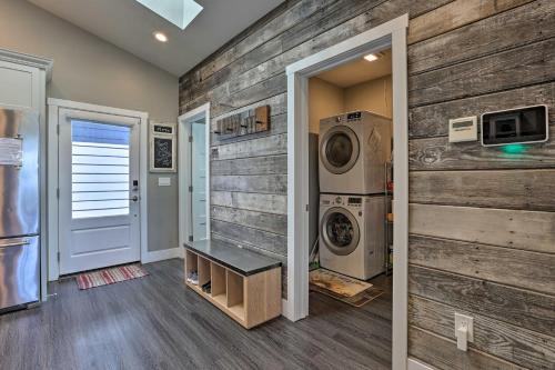 a laundry room with a washer and dryer at Sierra Sunset Inn - 3 Miles to Placerville! in Placerville