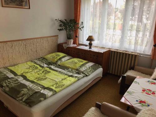 เตียงในห้องที่ Apartment Balatonlelle, Lake Balaton 1