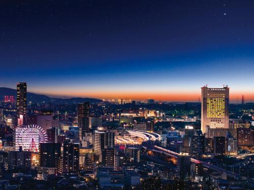 a view of a city at night at Rihga Royal Hotel Kokura Fukuoka in Kitakyushu
