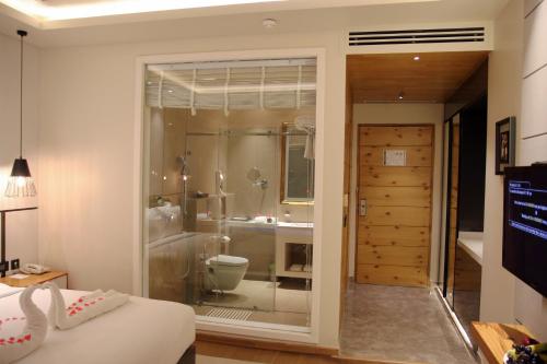 Koupelna v ubytování Udman Hotel Greater Noida