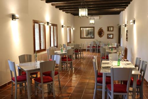 Gallery image of Hotel Monasterio de Tejeda in Garaballa