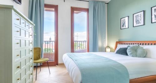 Ένα ή περισσότερα κρεβάτια σε δωμάτιο στο ALTIDO Superb Apt close to Fiera Milano and City Life
