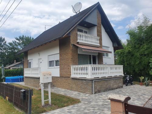 Wolf Vendégház 8648 Balatonkeresztúr, 5 Tanácsház utca kép - 3