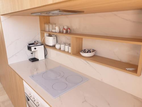 A kitchen or kitchenette at Bonito estudio en el centro de Valencia